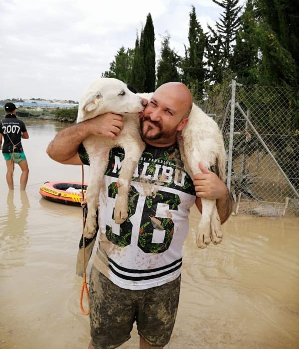 Hablamos con Andrés Pete, rescatista de animales durante la gota fría
