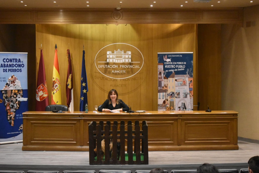 «Emperrados» el recurso de protección animal de Albacete