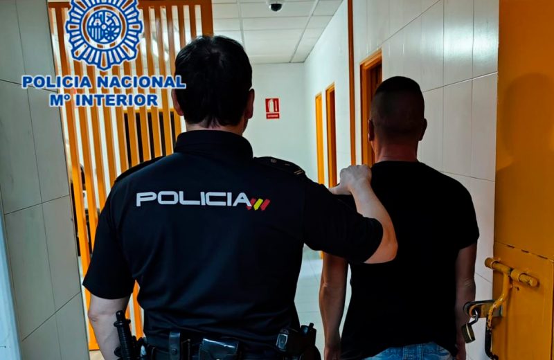 La Policía Nacional detiene a un hombre por acabar con la vida de la mascota de su expareja en Murcia